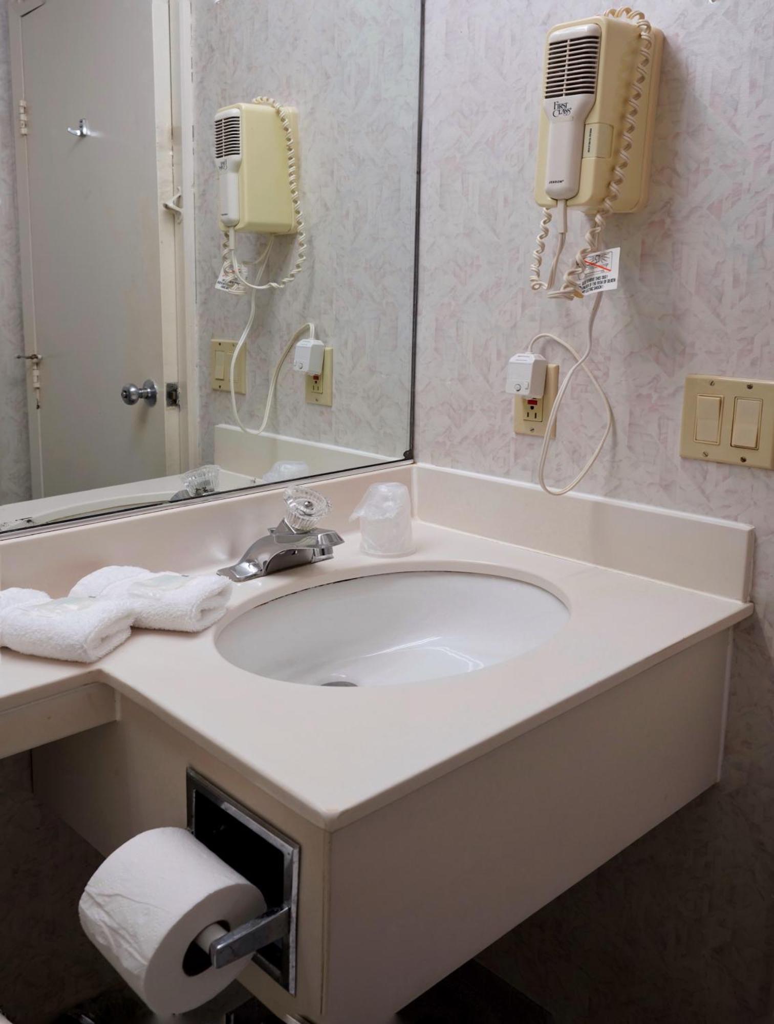 Pilgrim Inn Lee Zewnętrze zdjęcie